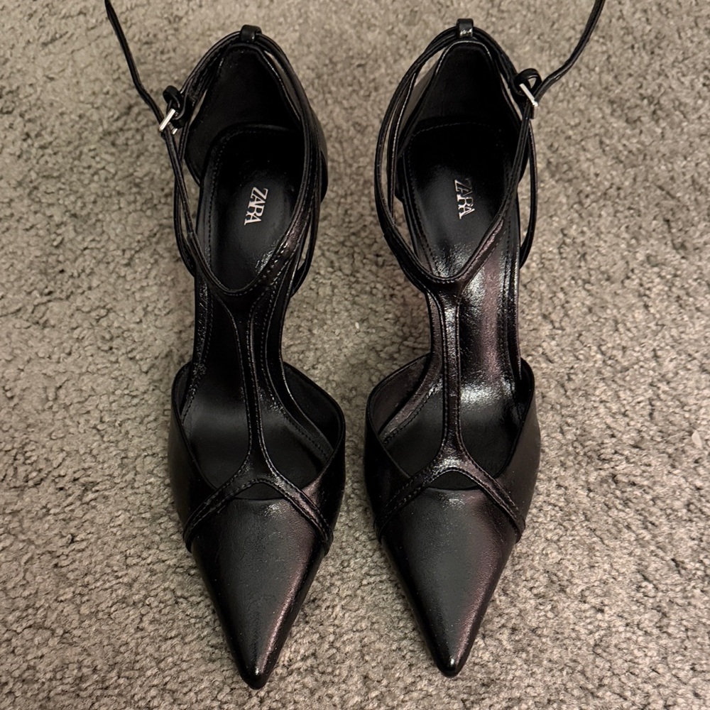 Zara Women's Black Strappy Heels